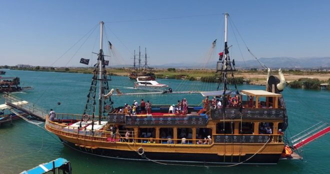 Pirate Boat Trip Gündoğdu – Adventure, Swimming and Excursions in Side